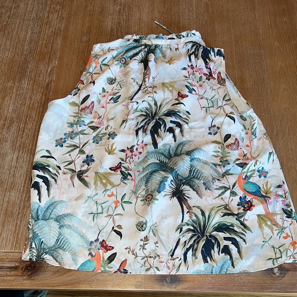 H&M sleeve less blouse. Size 12. NWT - Picture 4 of 4